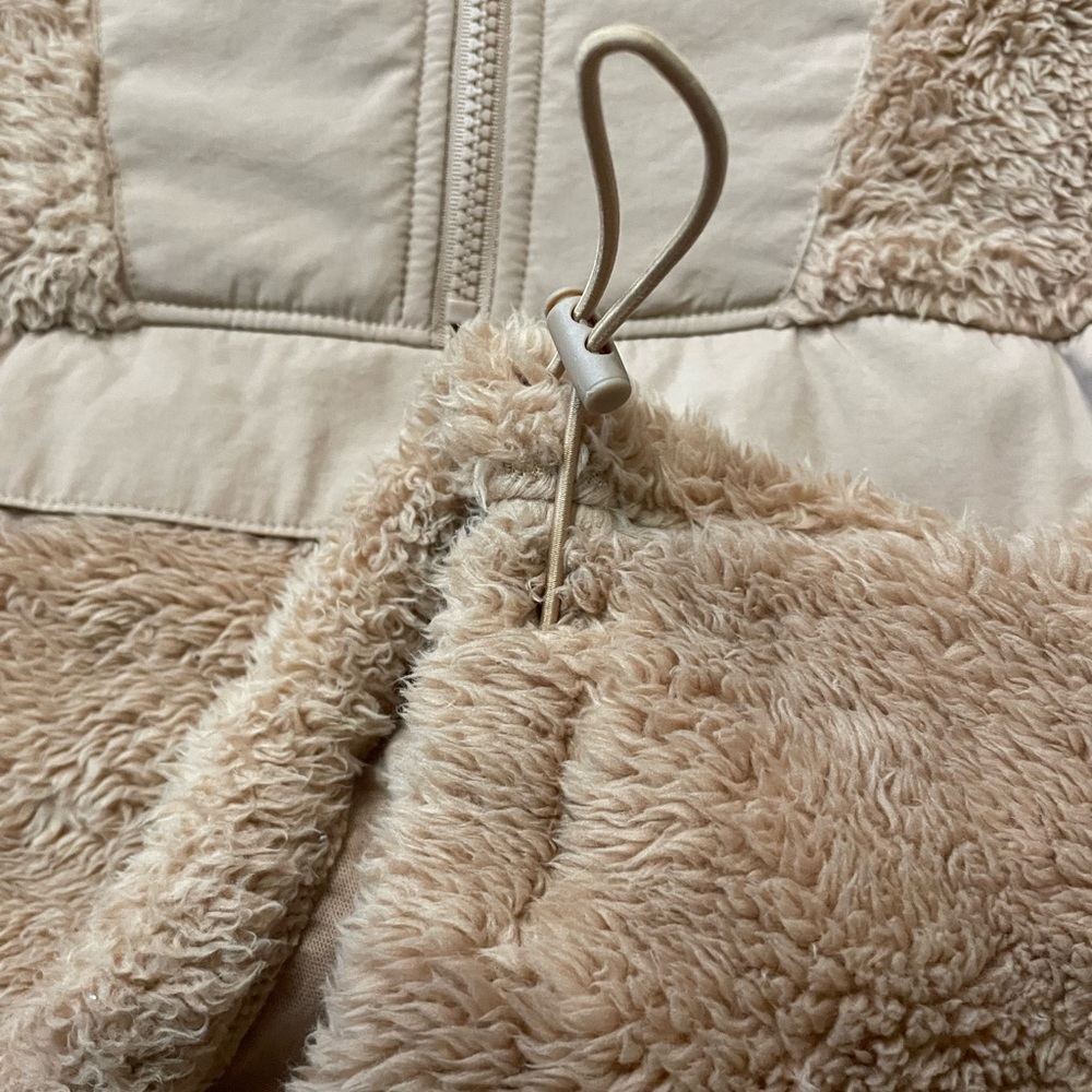 PINK VS Soft Tan Teddy Pullover Sz Small - Picture 7 of 8
